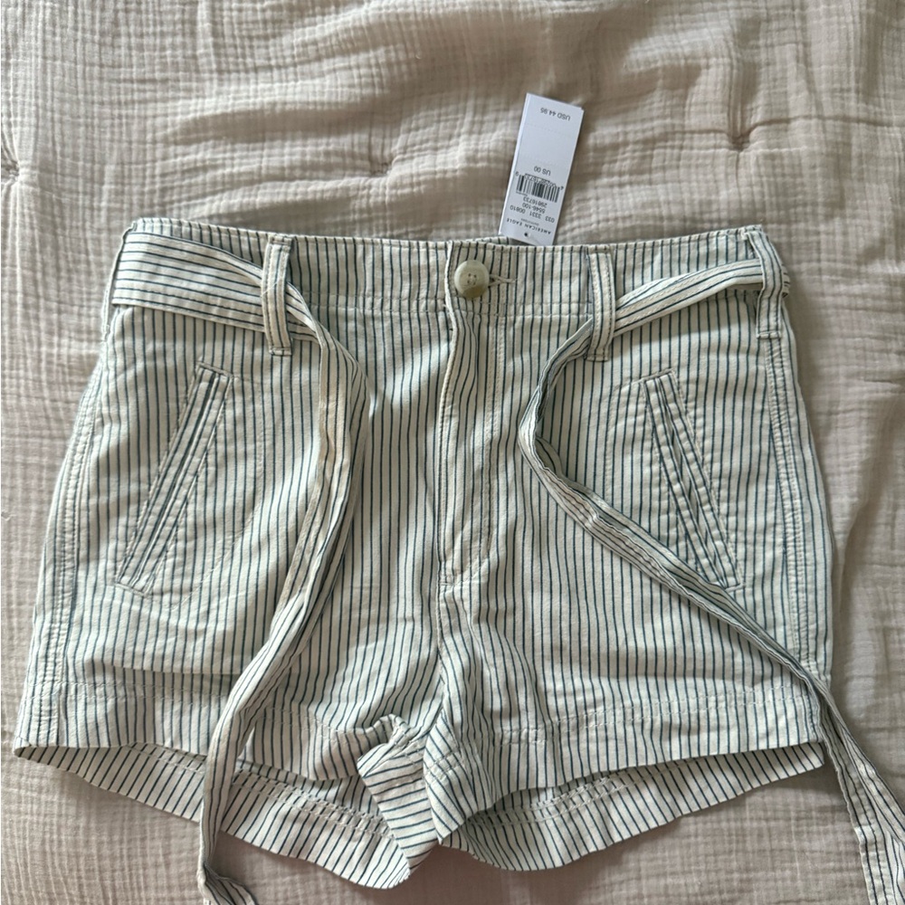 NWT American Eagle Outfitters High Waist Shorts White and Blue Size 00